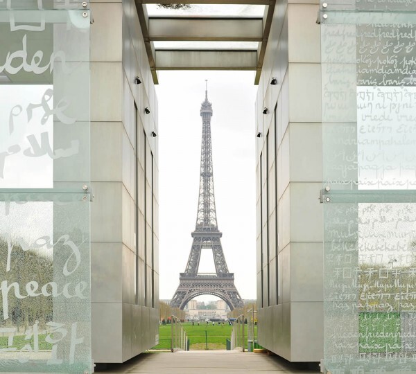 Divino Decor Fototapeten Vol. 1 57-1-034_L Wandbild eine Ansicht des Eiffelturms 300x270 cm